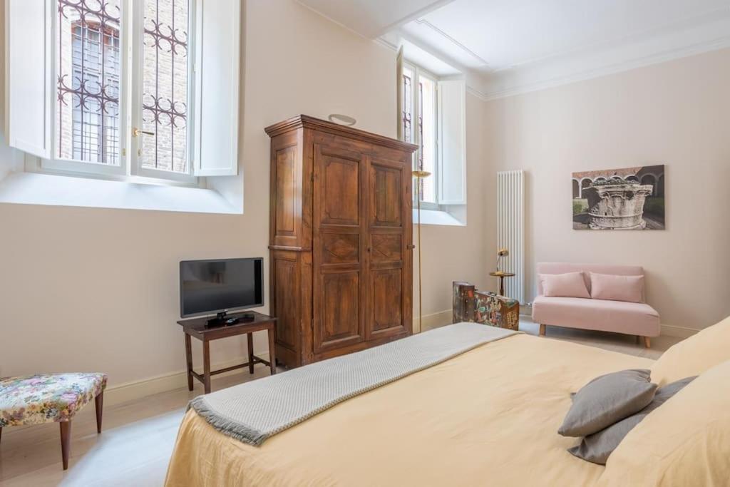 Palazzo Sabbioni Appartamento Lusso Due Camere Soggiorno Cucina Ferrara Buitenkant foto