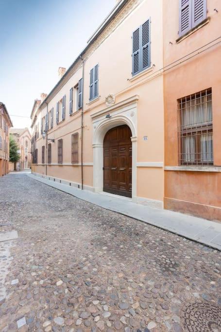 Palazzo Sabbioni Appartamento Lusso Due Camere Soggiorno Cucina Ferrara Buitenkant foto