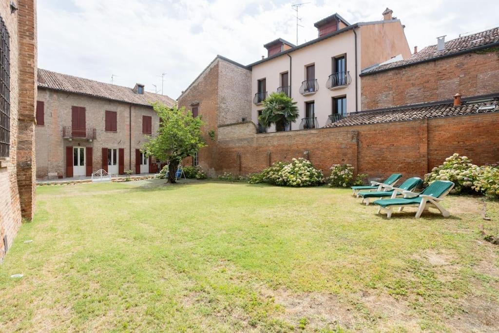 Palazzo Sabbioni Appartamento Lusso Due Camere Soggiorno Cucina Ferrara Buitenkant foto